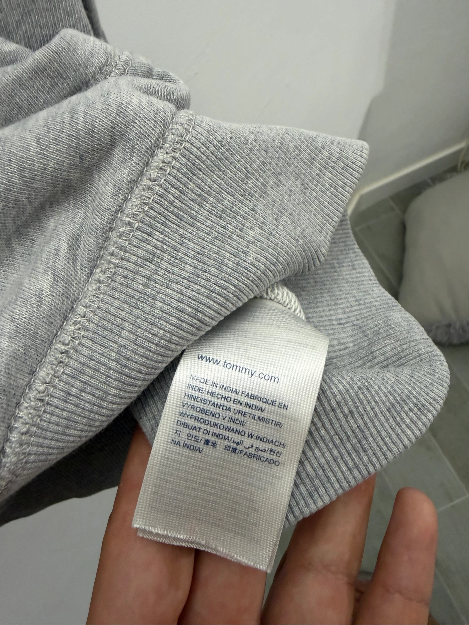 Moletom cinza com capuz Tommy Jeans (Tamanho L) – photo 5